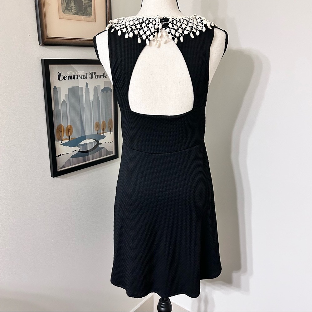 Free People Black and White Lace Embellished Mini Dress SZ M - Picture 2 of 6